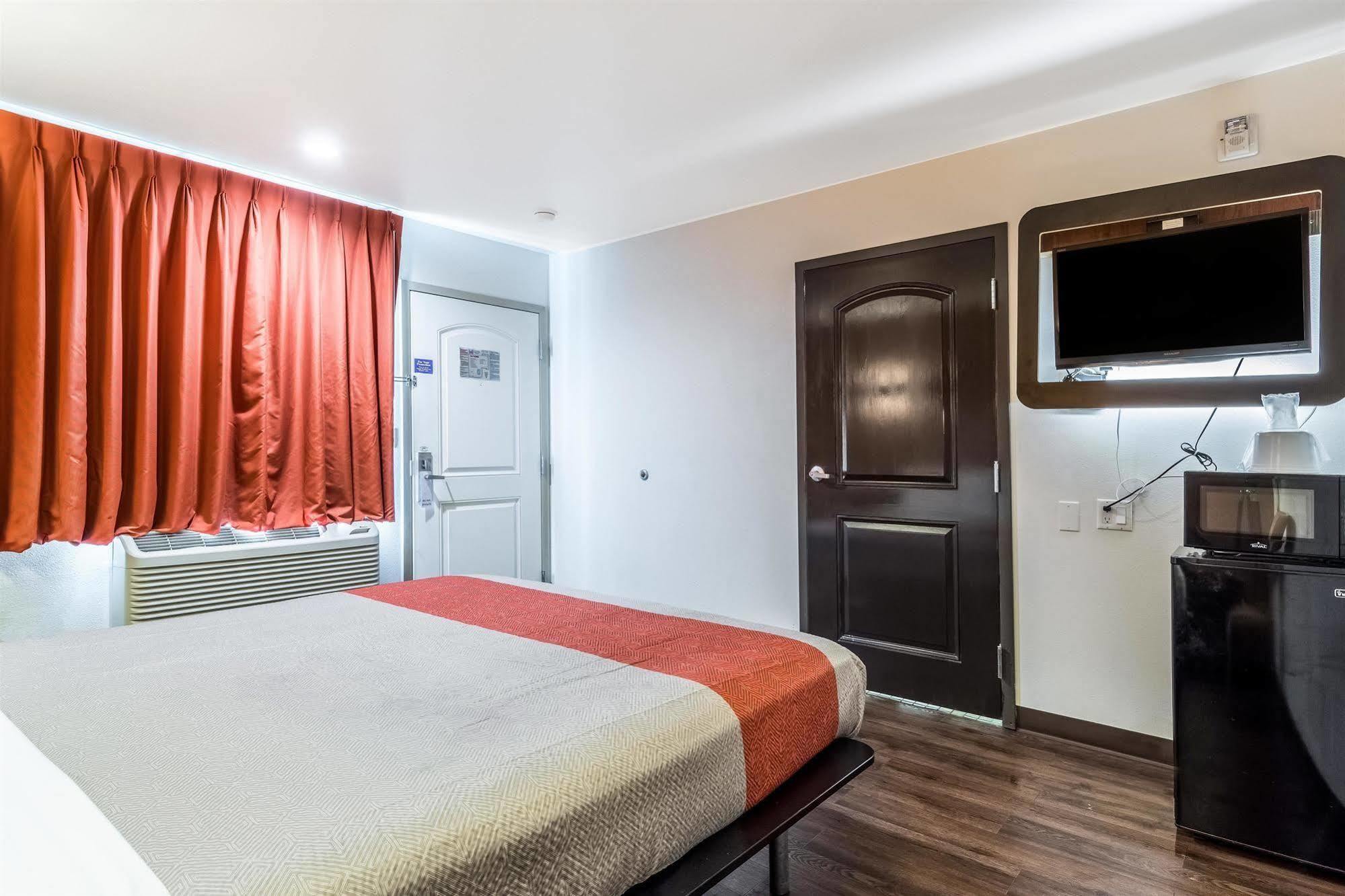 Pacific Inn Oceanside Bagian luar foto